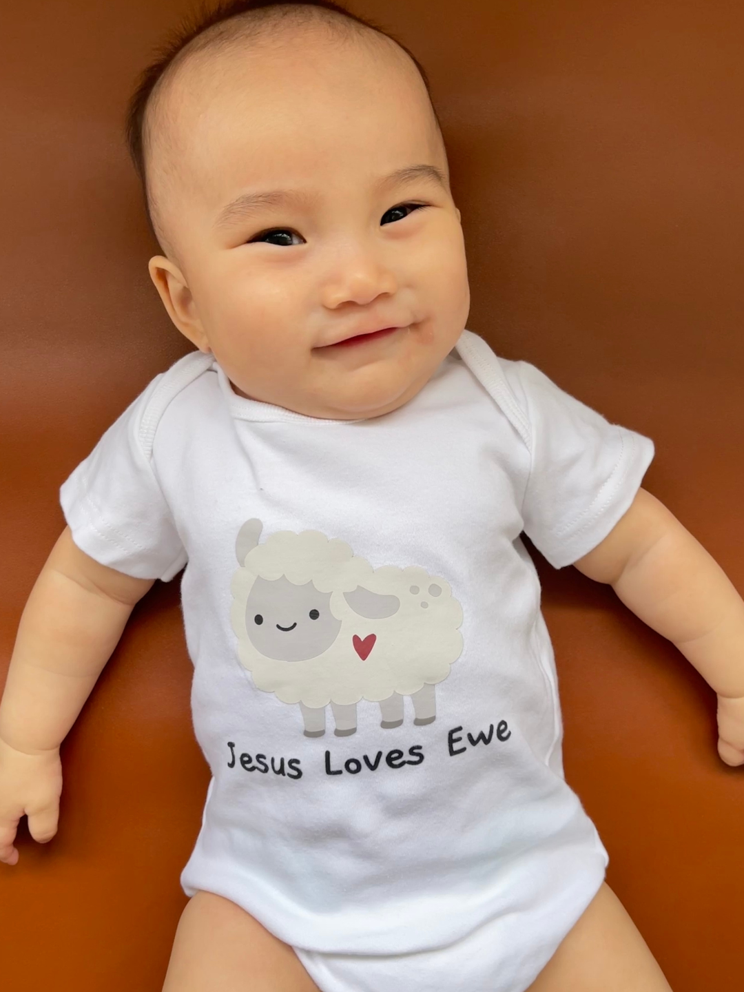Jesus Loves Ewe | Onesie